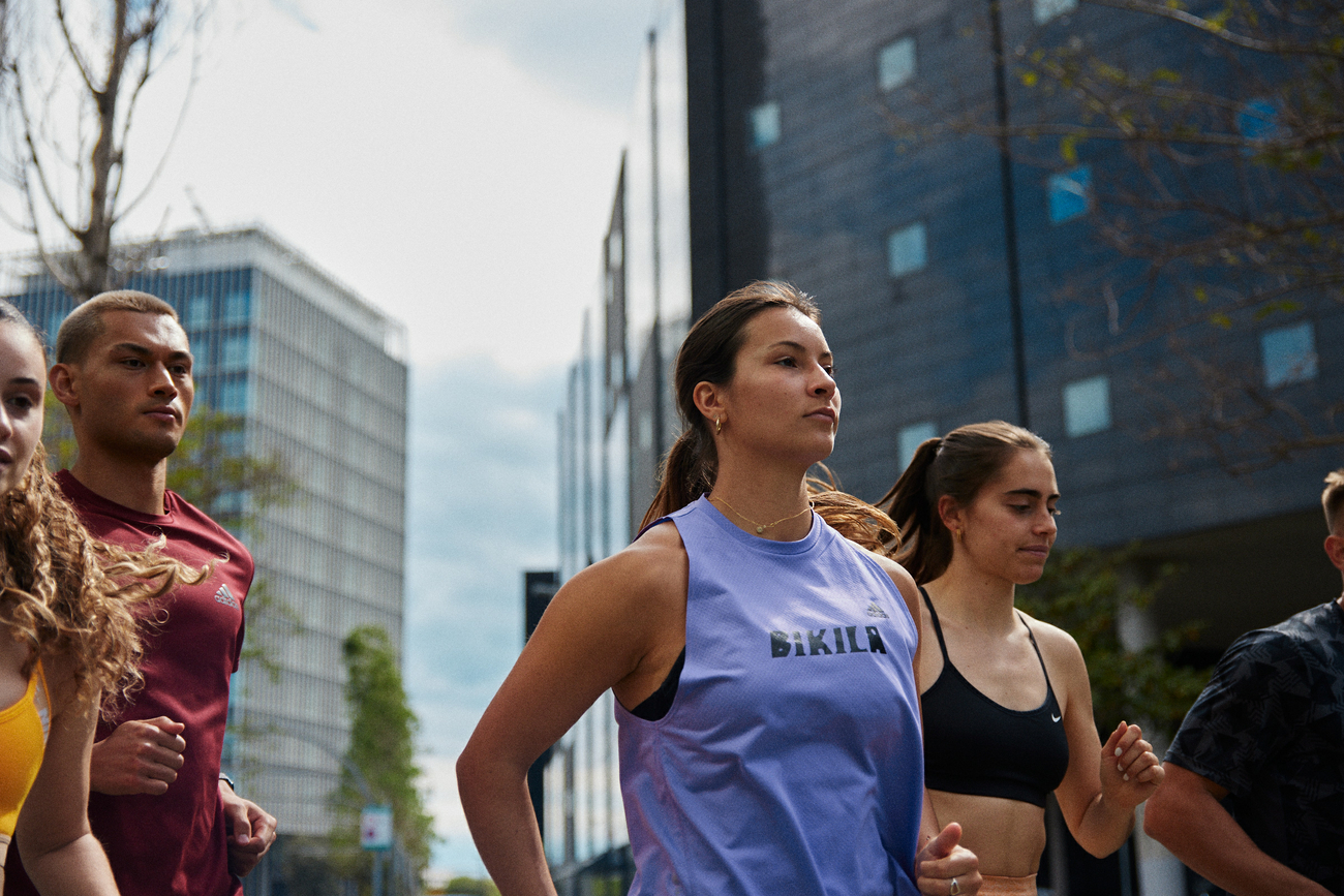 20240501-runners-in-the-city